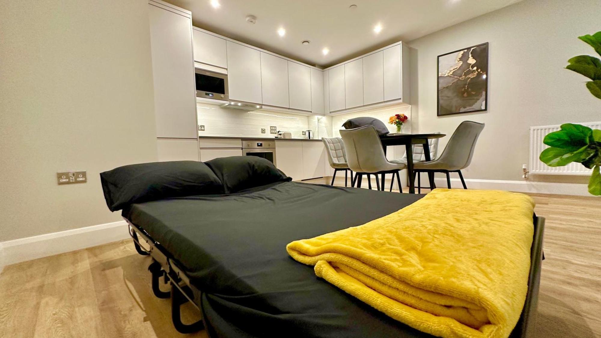 Duplex 3Bed 3Bath Modern Fast Wifi - Luxurylondonstays Dış mekan fotoğraf